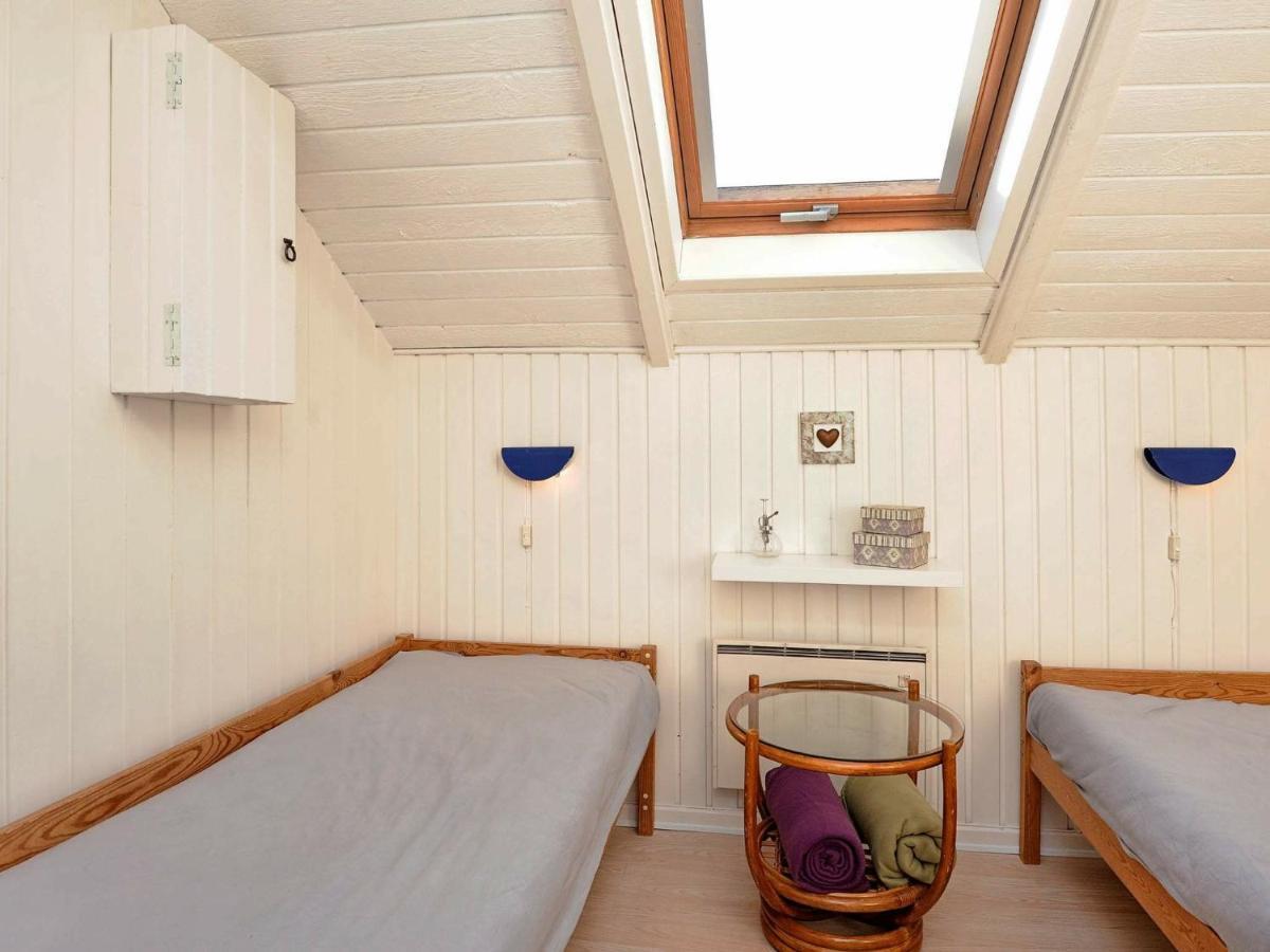 8 Person Holiday Home In Hejls Luaran gambar